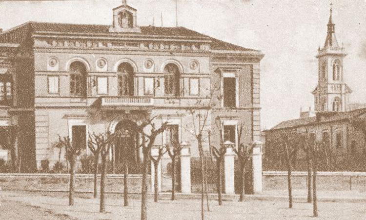 Palacio de la Diputación, levantado a idea de don Román Atienza