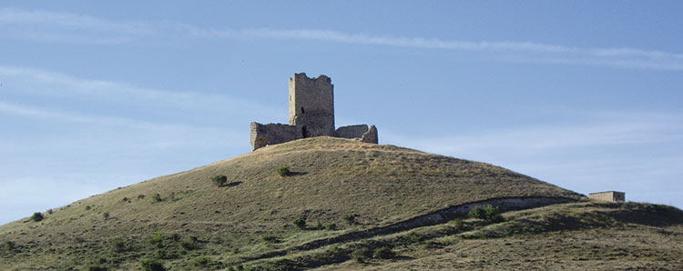 El castillo de La Torresaviñán, una atalaya entre la Sierra y el Señorío de Molina.