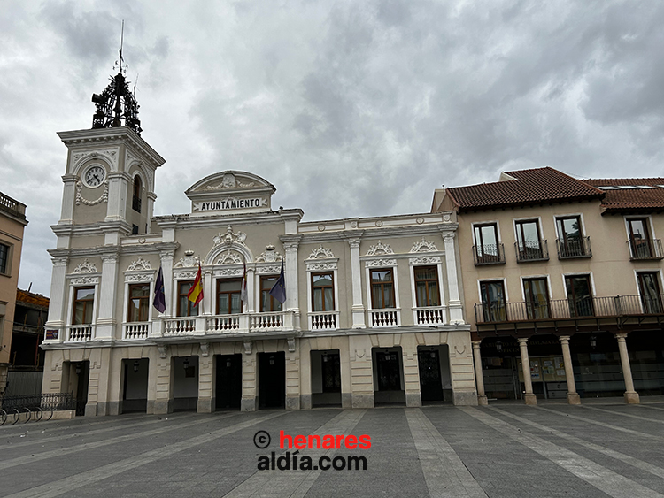 La torre del reloj del ayuntamiento se va a someter una restauración ...