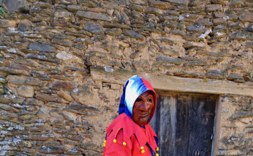 Puesta de largo de la botarga y mayordomo de Valdesotos